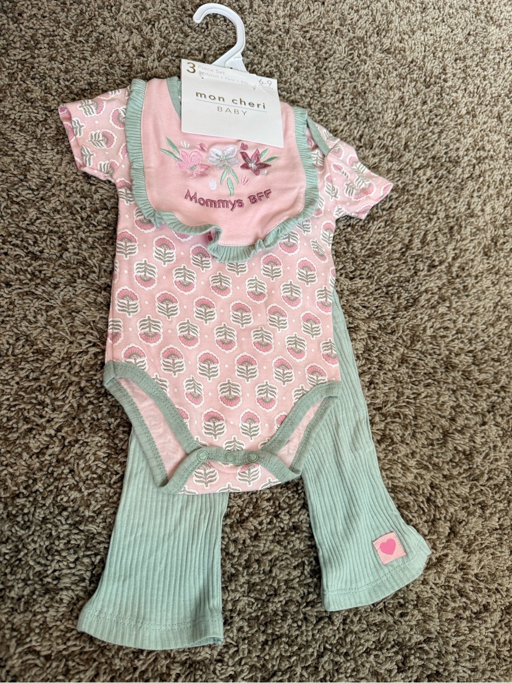 NWT Mon Cheri Baby Pink & Mint Three-Piece Baby Set 6-9M